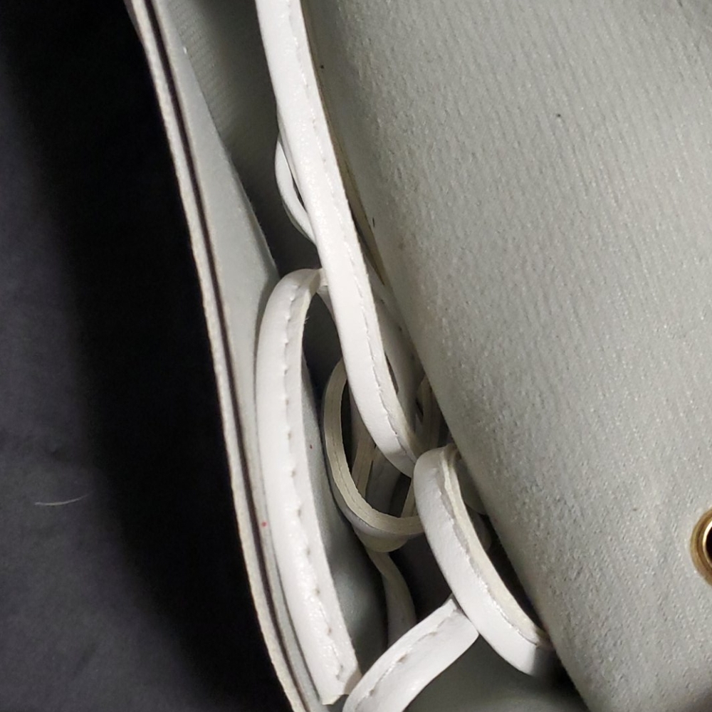 Purse - Picture 2 of 4